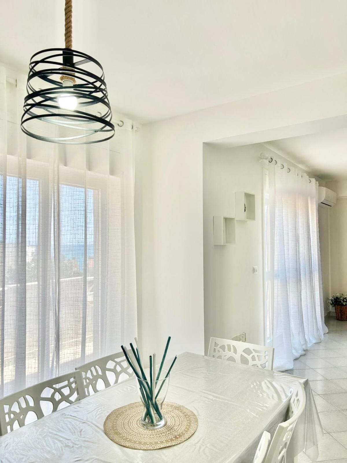 Villa Andromeda Apartments 레알몬테 외부 사진